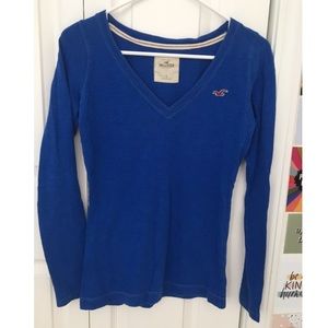 Hollister long sleeve v-neck shirt